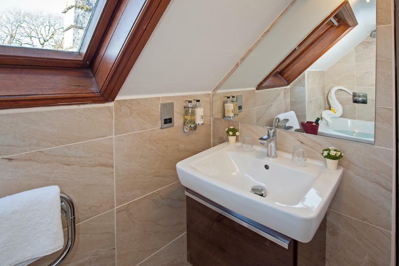 Boutique & Hot Tubs Hotel 4*